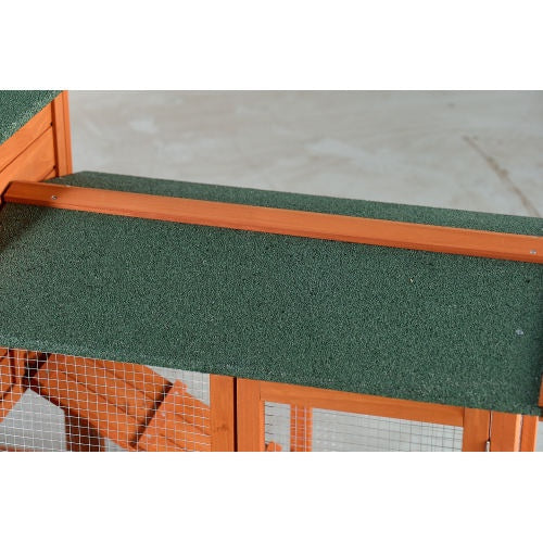 OUTDOOR RABBIT ENCLOSURE FOR WINTER