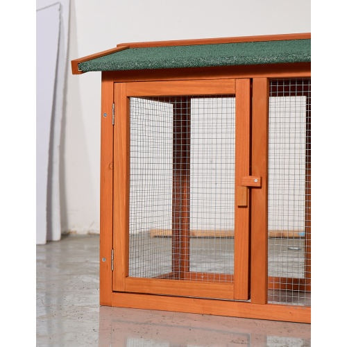 OUTDOOR RABBIT ENCLOSURE FOR WINTER