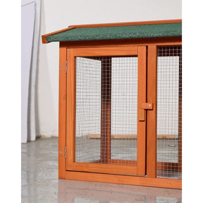OUTDOOR RABBIT ENCLOSURE FOR WINTER